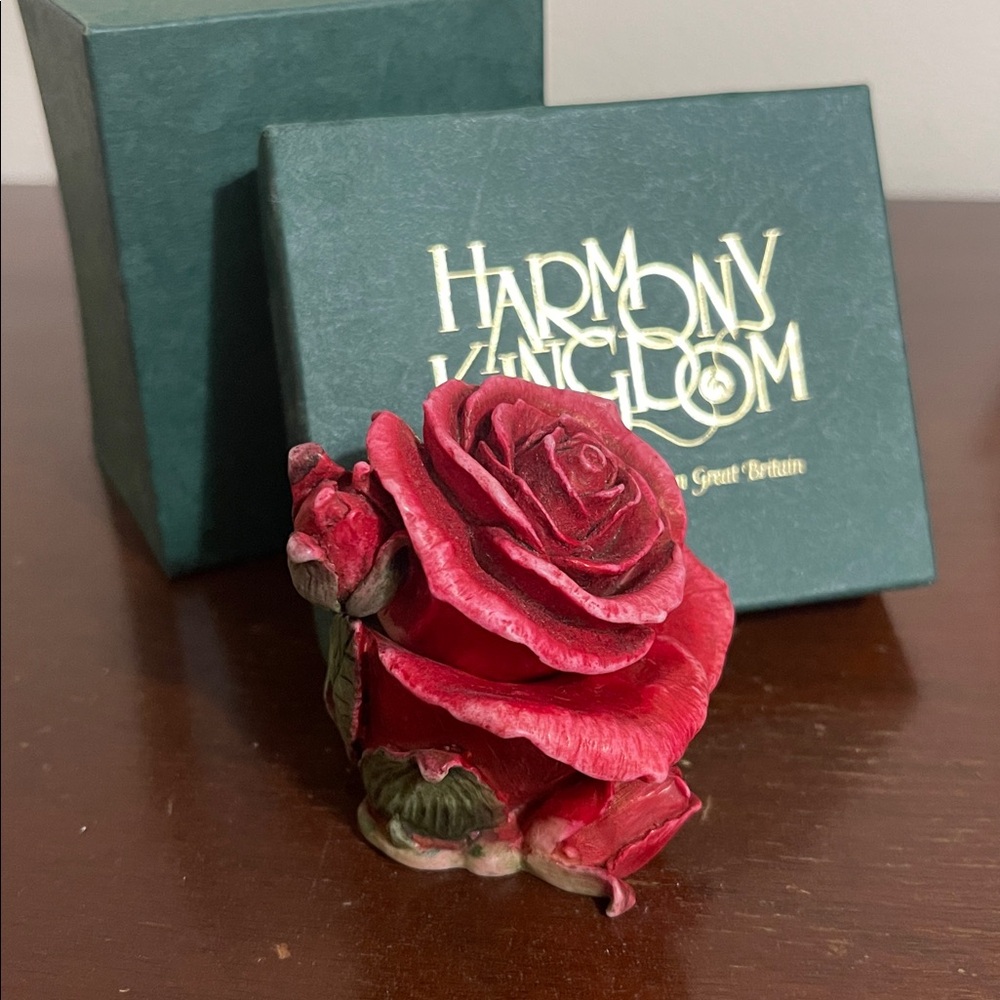 Harmony Kingdom “red rose” limited edition Figurine Box